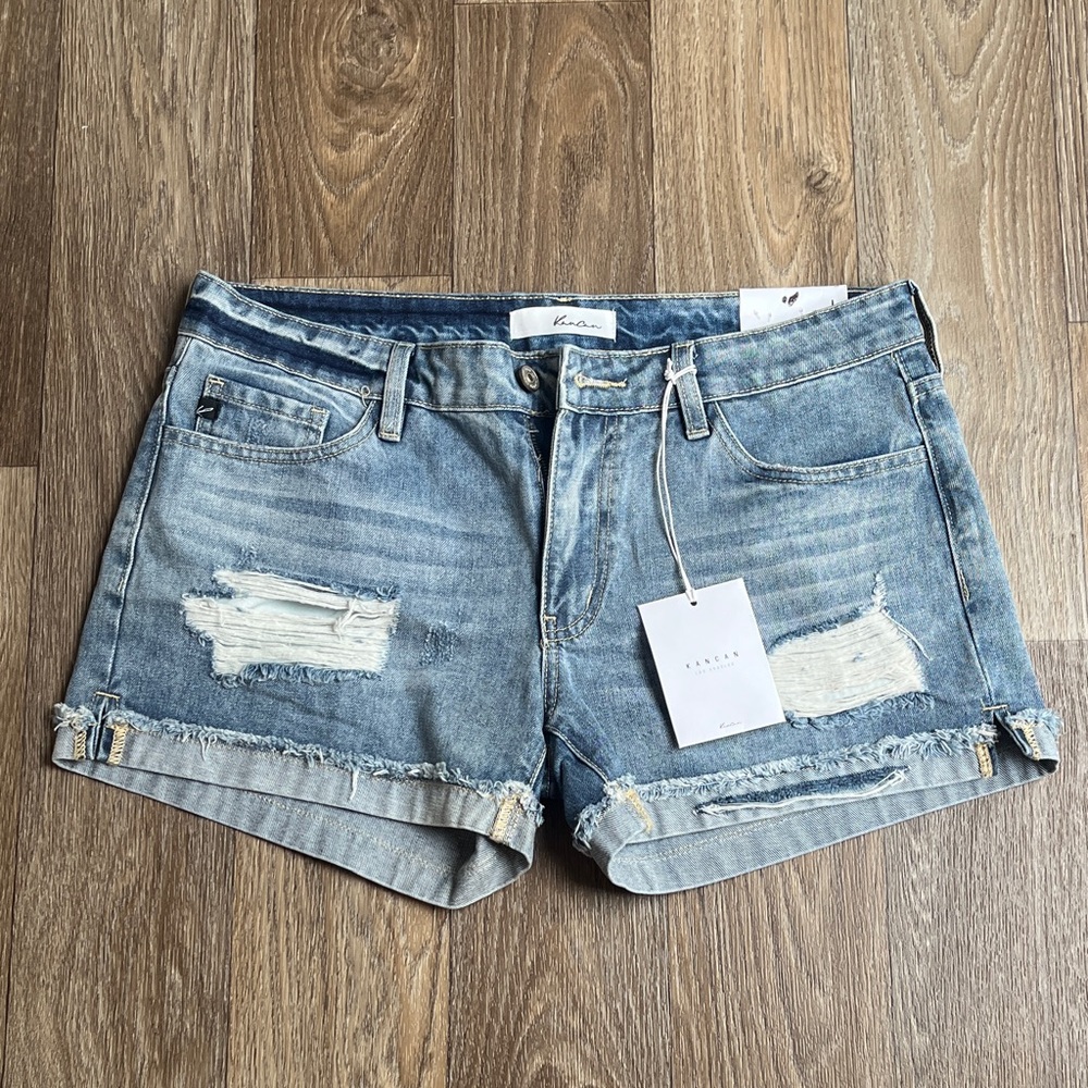 KanCan Distressed Mid Rise Light Blue Denim Jean Shorts | Large | NWT